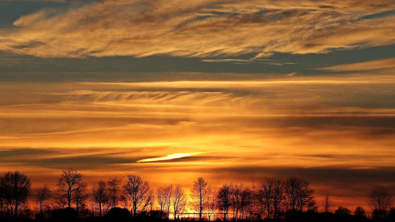 sunset over the horizon